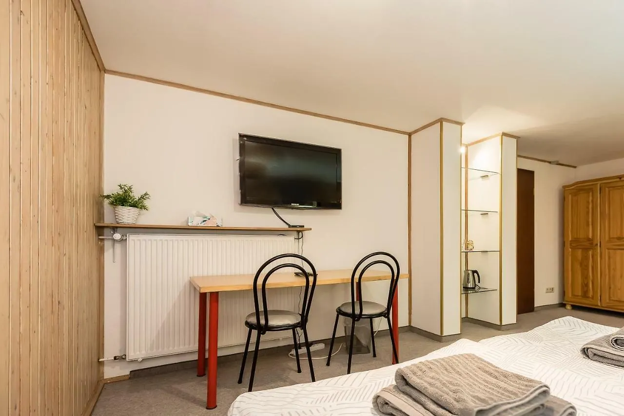 Bed And Breakfast Zeevat Waldperlach Monaco di Baviera 2*,  Germania